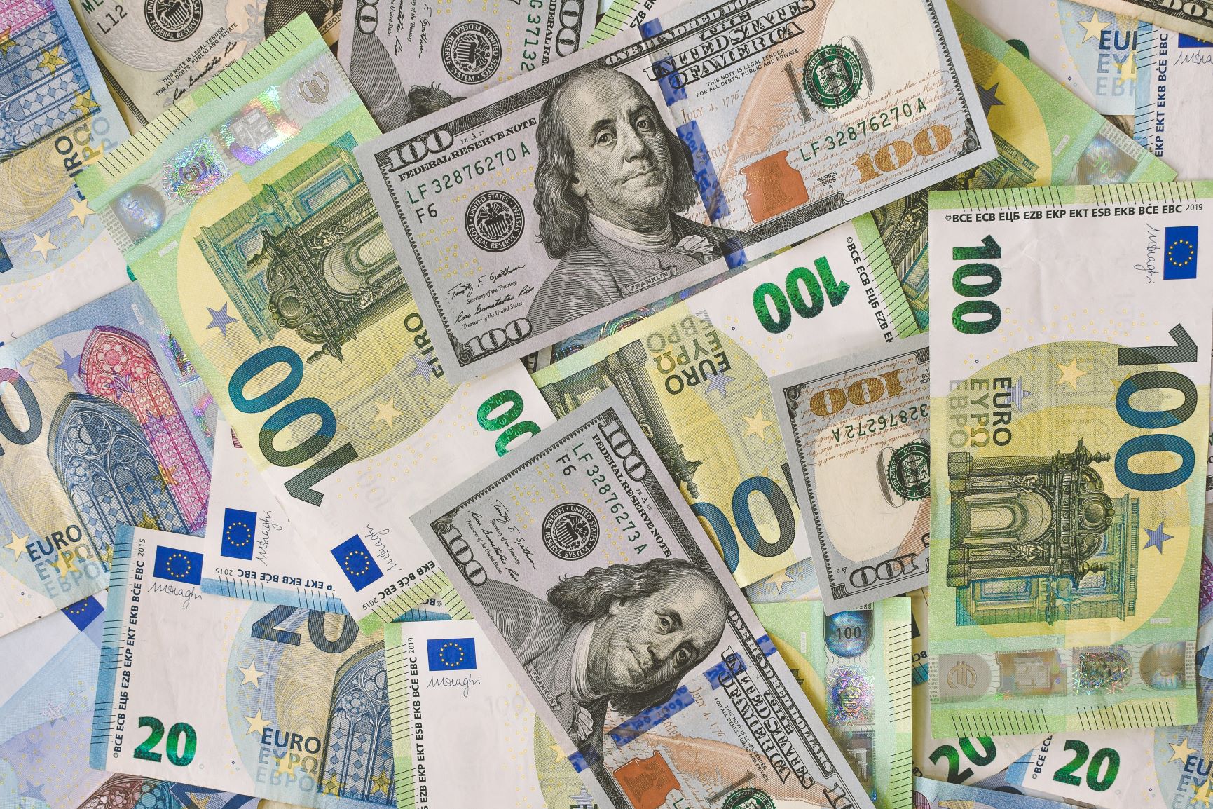 Міжнародні резерви України збільшилися на 2,1% в липні