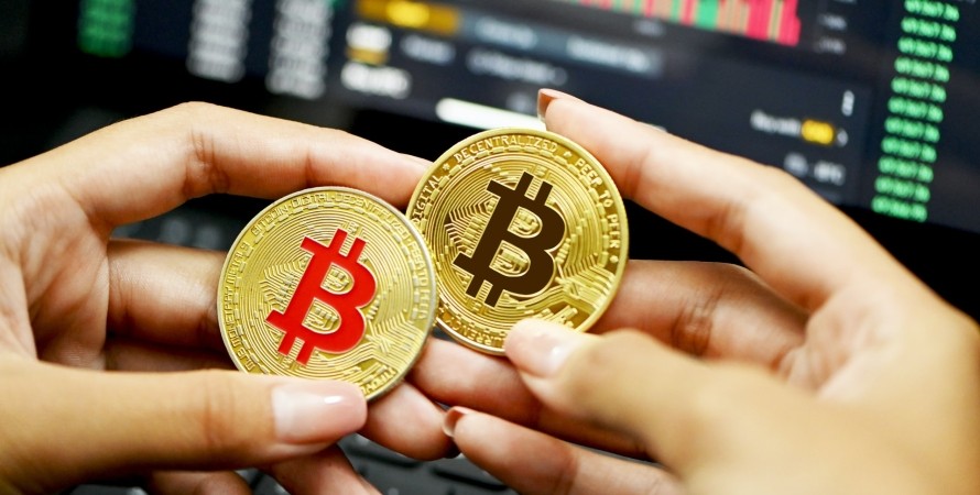 Обвал Bitcoin: убытки трейдеров достигли $800 миллионов