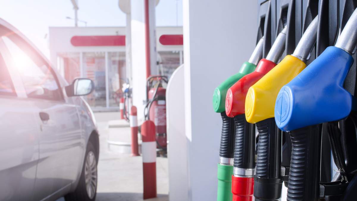 Бензин знову подорожчає: прогнози від ЦБТ